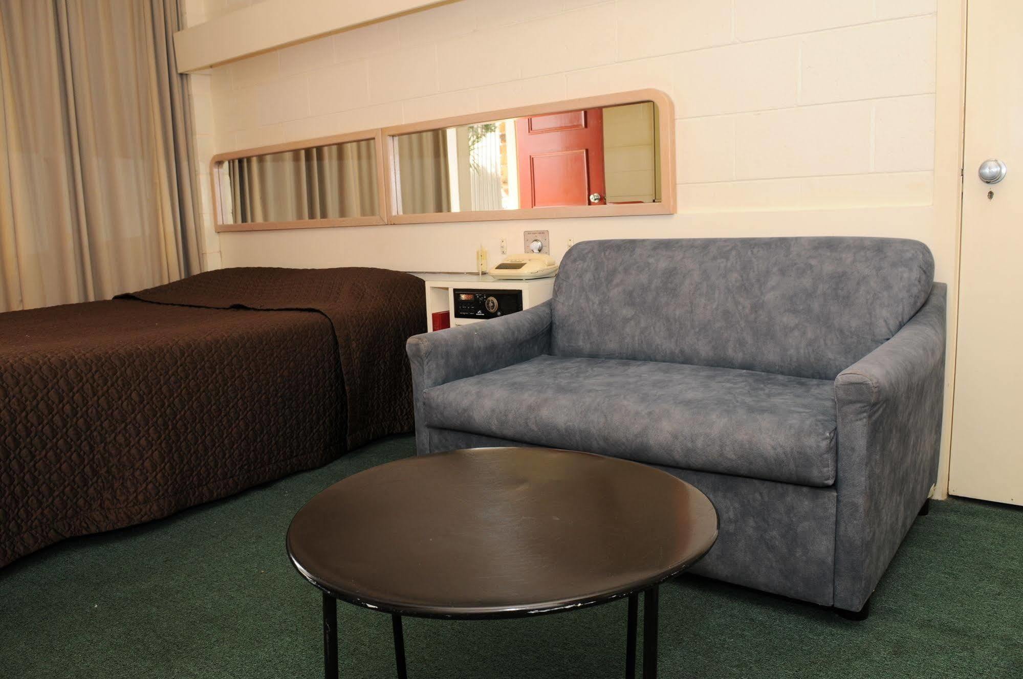Peninsula Motor Inn Tyabb Extérieur photo